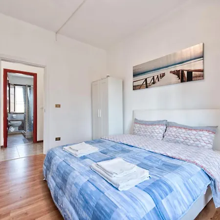 Πανσιόν Midtown Garden City *